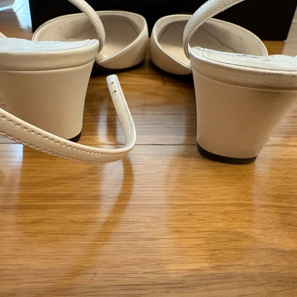 Black and White Chanel Pumps With Wraparound Ankle Strap (Size 39.5) - Picture 8 of 10